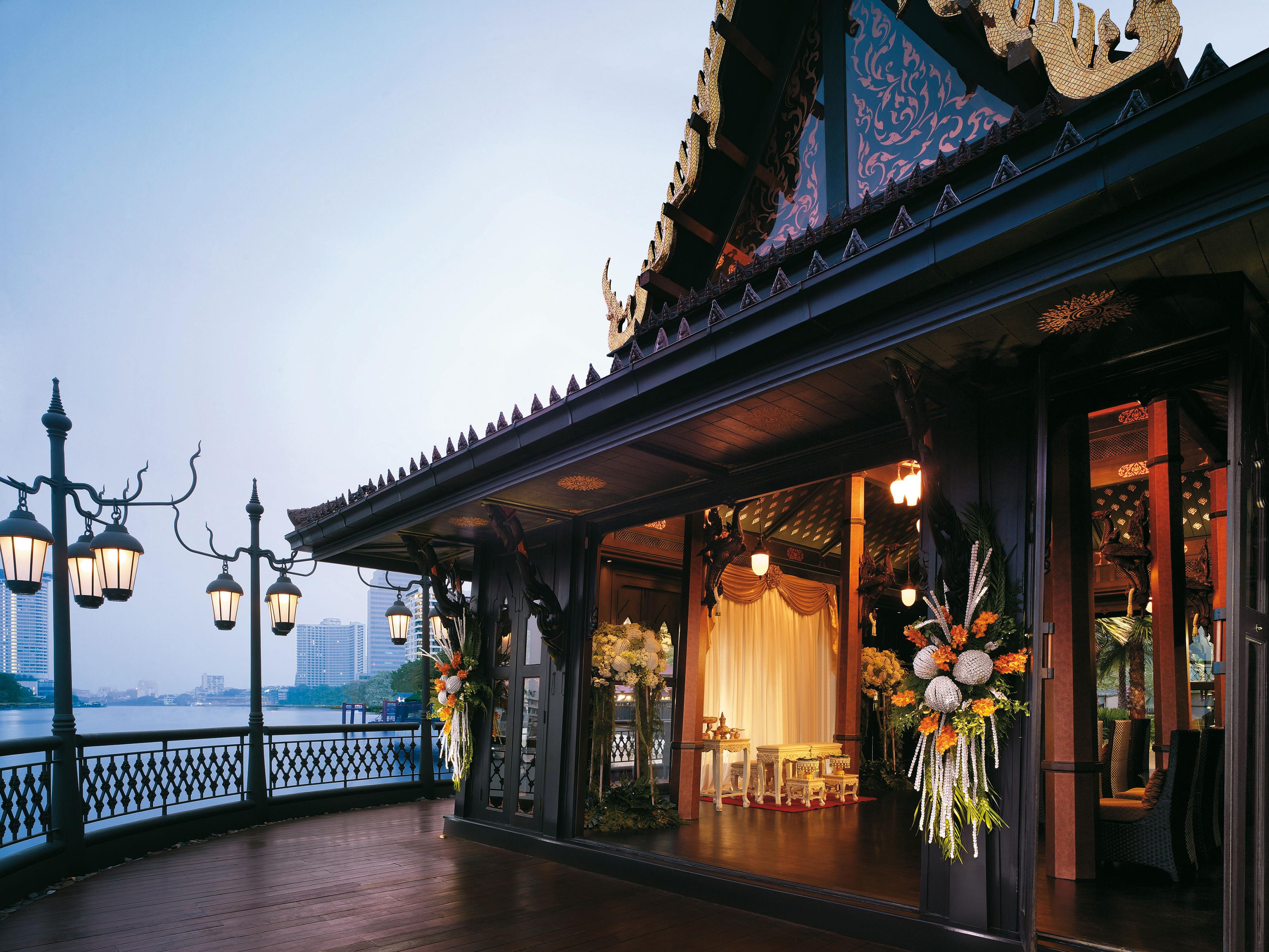 Shangri-La Bangkok Hotel Exterior photo