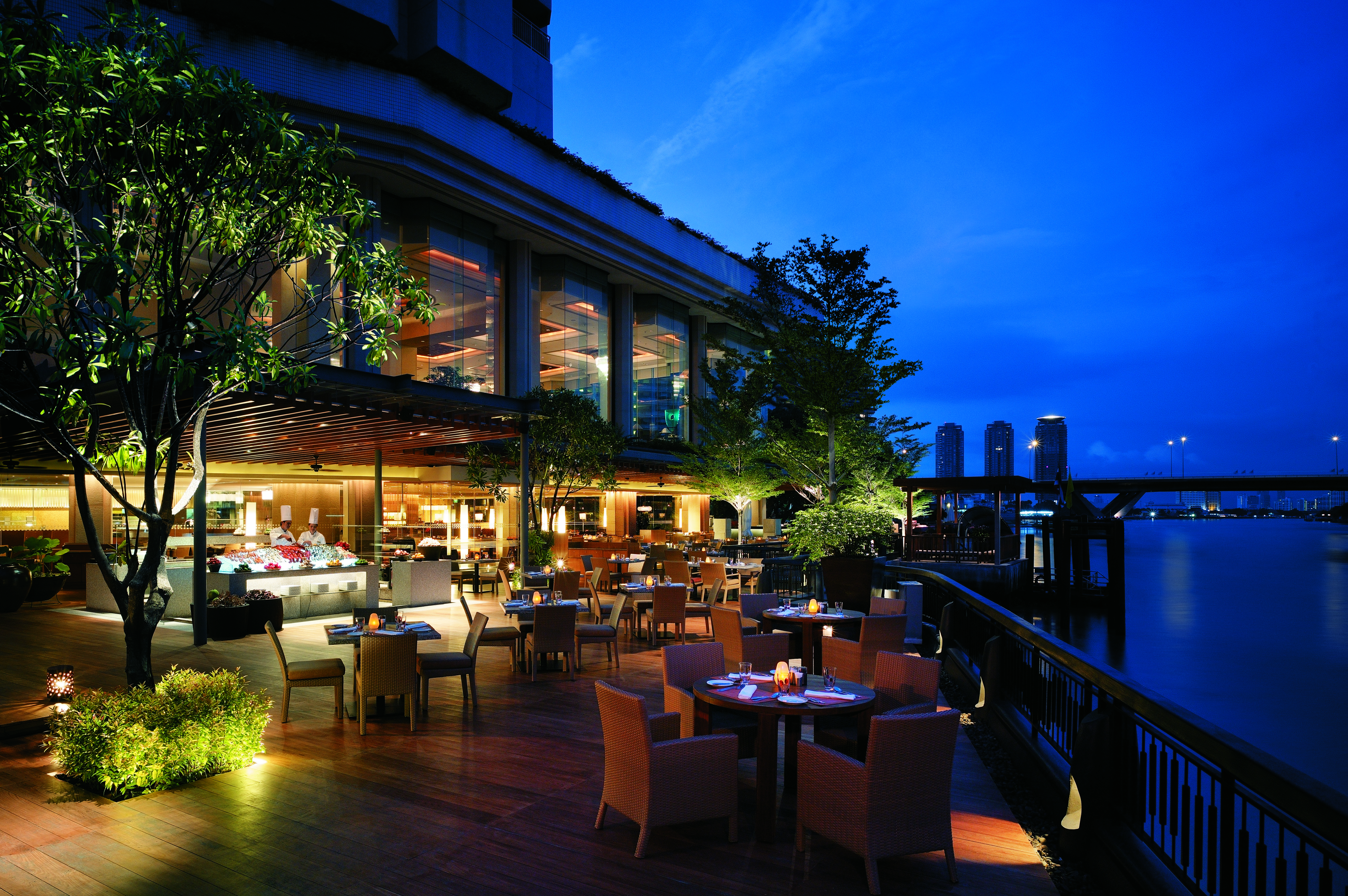 Shangri-La Bangkok Hotel Exterior photo